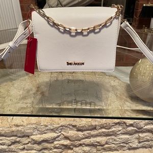 Enzo Angiolini Crossbody bag.